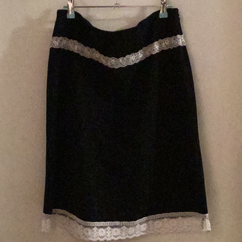 Arden B. Vintage Black Skirt With White Lace Trim Size 10